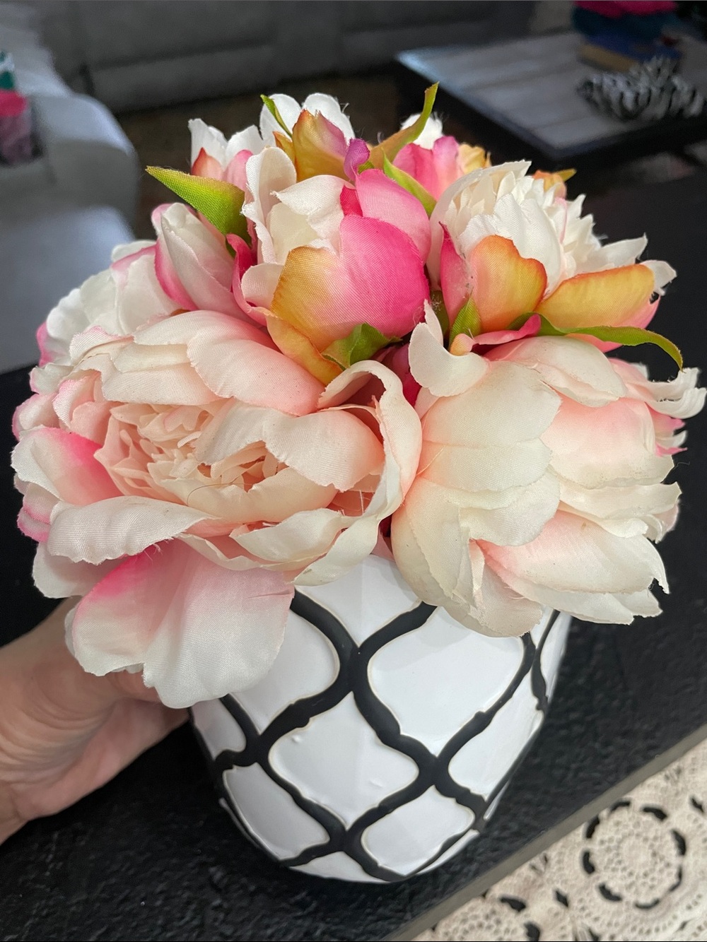 Beautiful Peony Accent Decor. Add a pop of color to any room. 8 x 4 - Picture 4 of 7